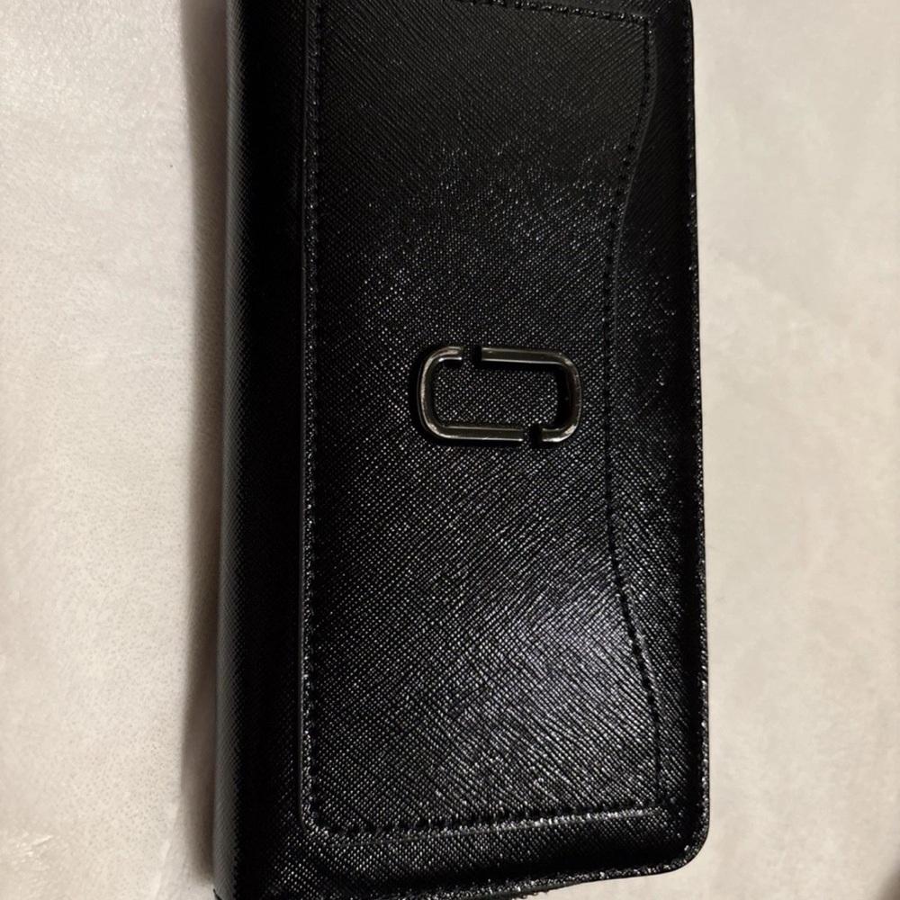 Marc Jacobs Black Leather Wallet Silver Logo Zip Around Continental Style